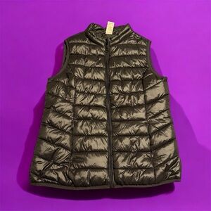 Time and Tru Women’s Puffer Vest – Black, Medium, Excellent Condition